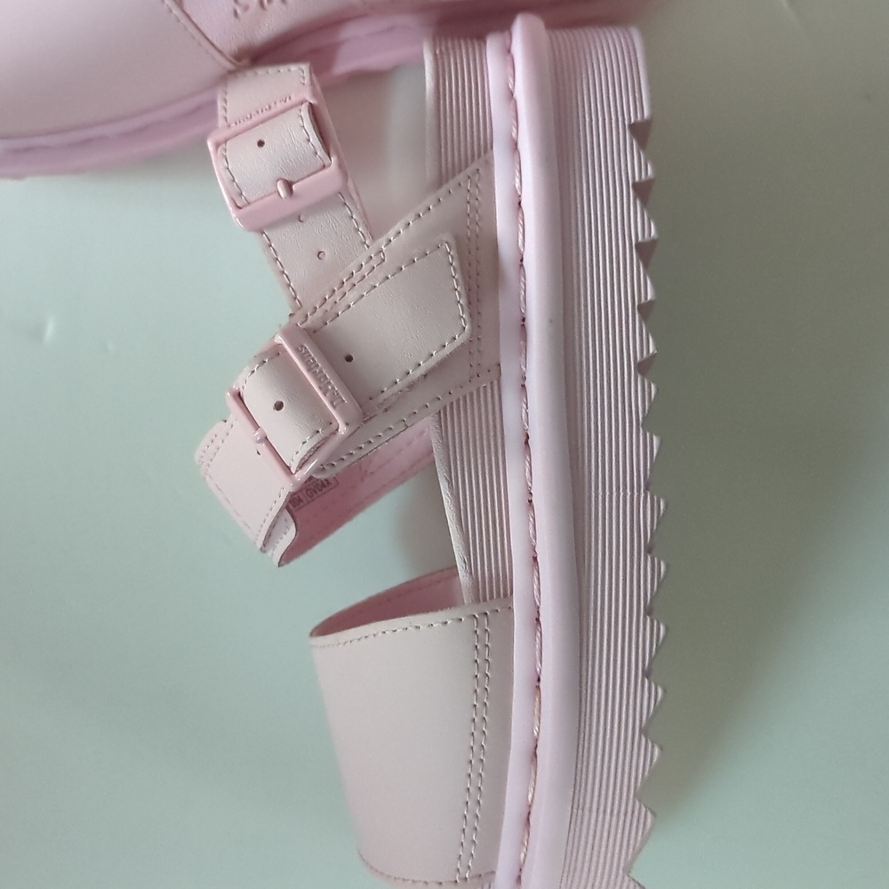 NWT Dr. Martens Sandals - Picture 4 of 7